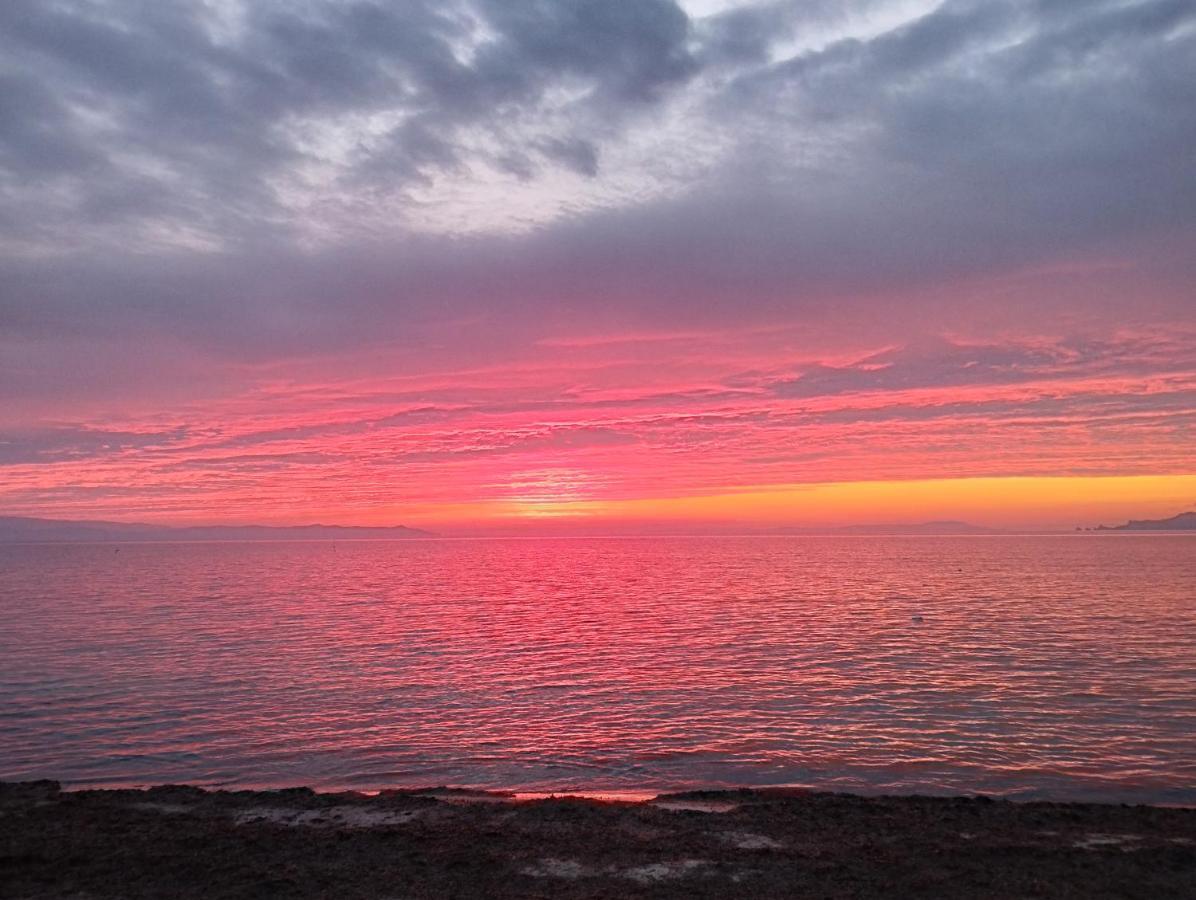 Le Surplage Hyères Dış mekan fotoğraf