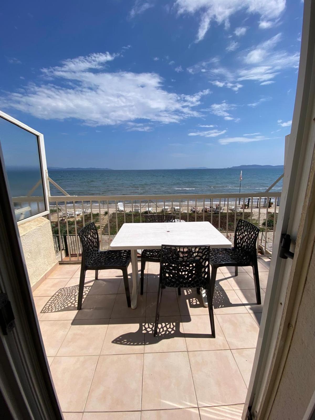 Le Surplage Hyères Dış mekan fotoğraf